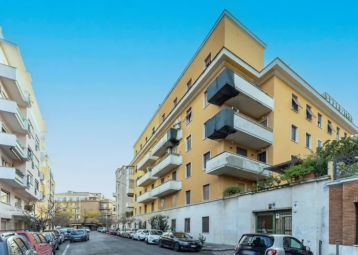 Hostly - Sant'orsola * Rome